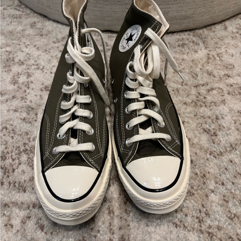 Converse Chuck Taylor 70s High-Top Sneakers in Olive and White